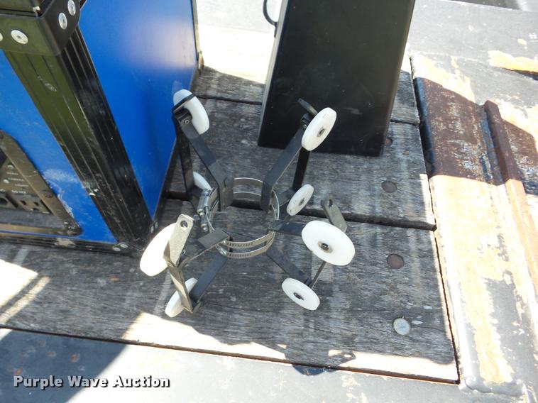 image for item BI9655 4EMSI chaser