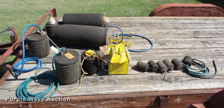 image for item BI9658 Inflatable pipe plugs