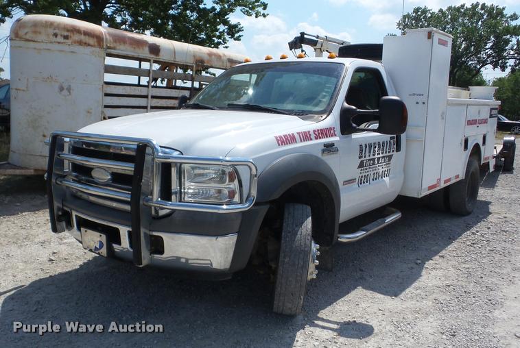 image for item BI9669 2005 Ford F550 service truck