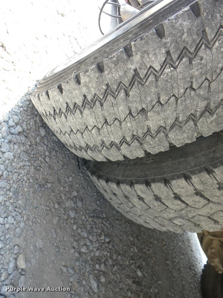 image for item BI9669 2005 Ford F550 service truck