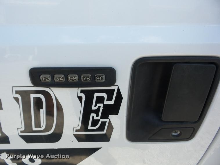 image for item BI9669 2005 Ford F550 service truck