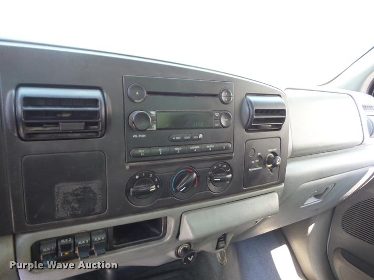 image for item BI9669 2005 Ford F550 service truck