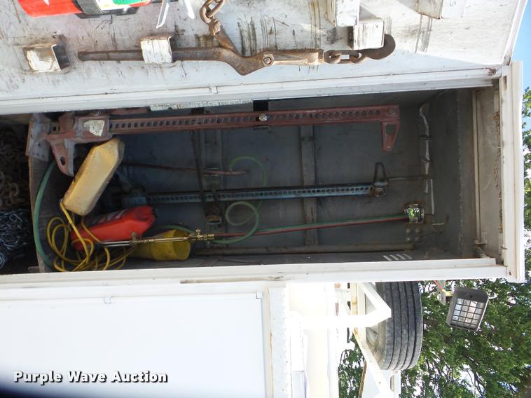 image for item BI9669 2005 Ford F550 service truck