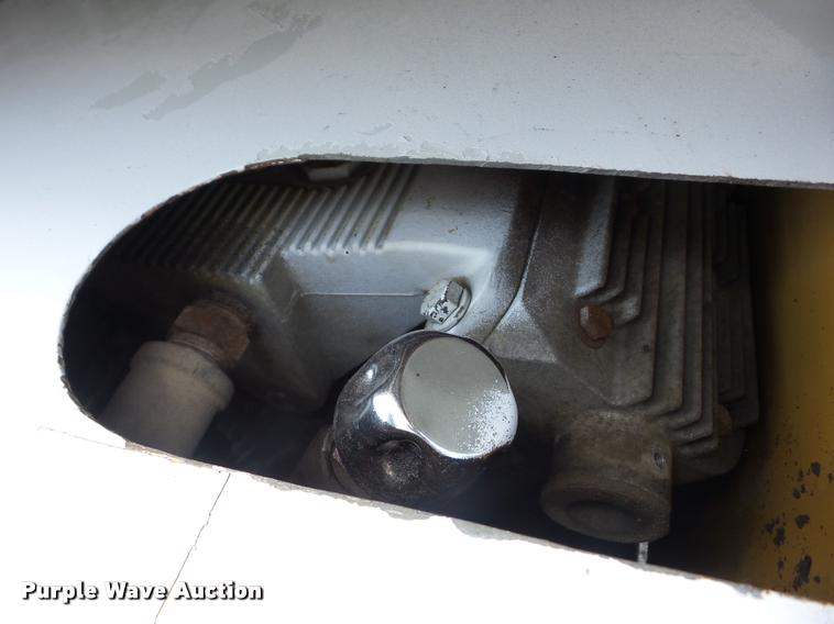 image for item BI9669 2005 Ford F550 service truck