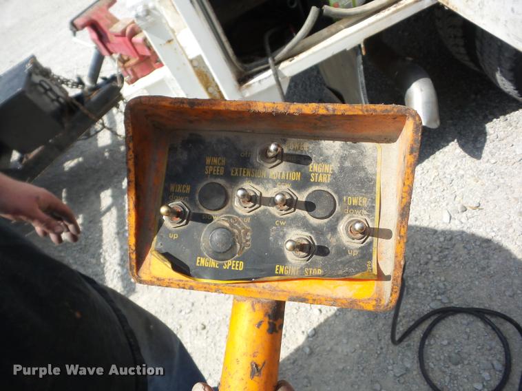 image for item BI9669 2005 Ford F550 service truck