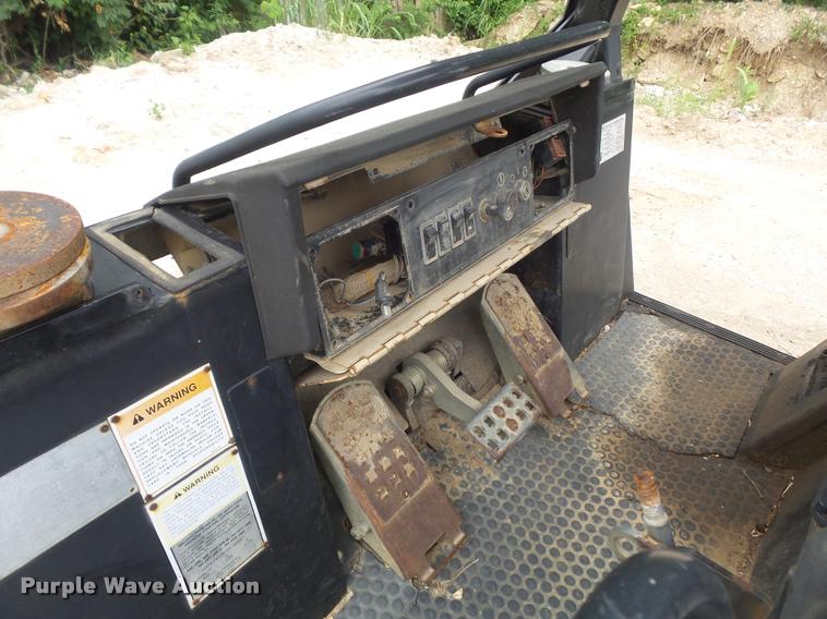 image for item CC9576 Caterpillar 953C cab