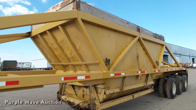 image for item DA1115 1984 Red River bottom dump trailer