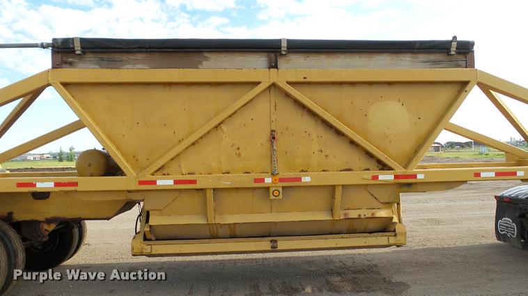 image for item DA1115 1984 Red River bottom dump trailer