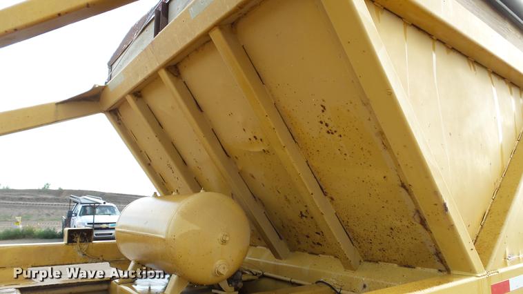 image for item DA1115 1984 Red River bottom dump trailer