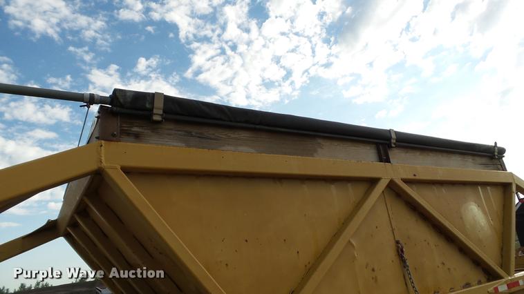 image for item DA1115 1984 Red River bottom dump trailer