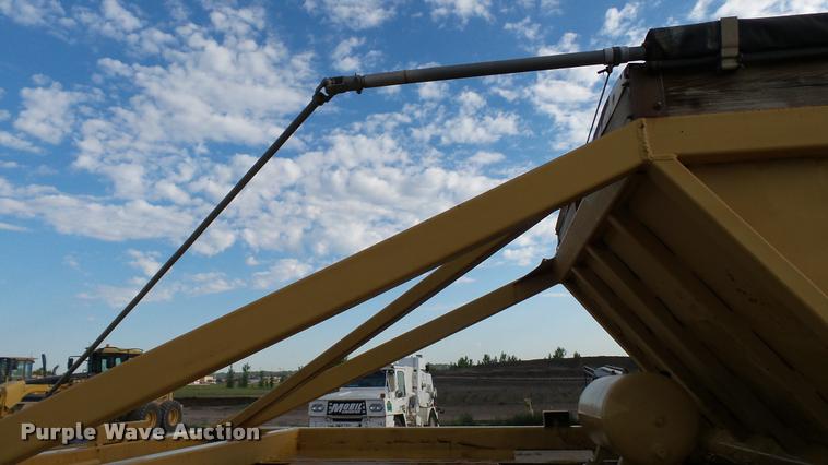 image for item DA1115 1984 Red River bottom dump trailer