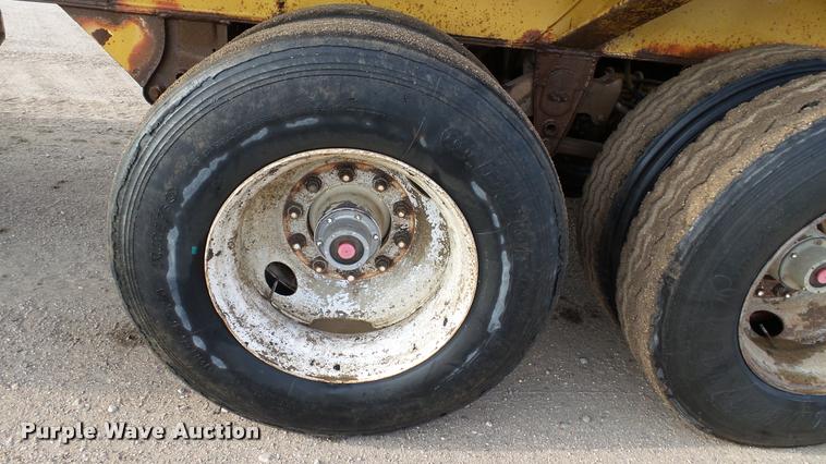image for item DA1115 1984 Red River bottom dump trailer