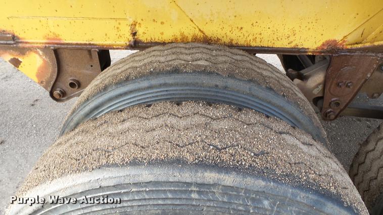 image for item DA1115 1984 Red River bottom dump trailer