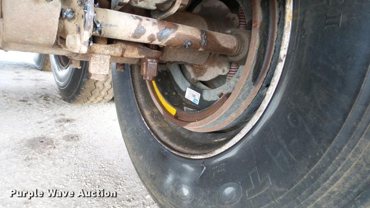 image for item DA1115 1984 Red River bottom dump trailer