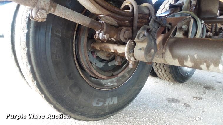 image for item DA1115 1984 Red River bottom dump trailer