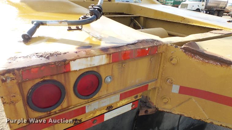 image for item DA1115 1984 Red River bottom dump trailer