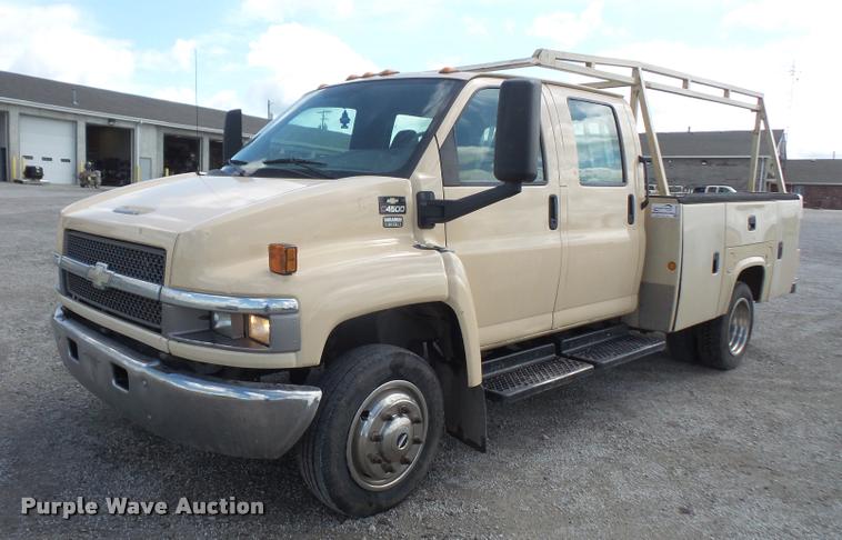 image for item DA1558 2009 Chevrolet C4500 crew cab utility truck
