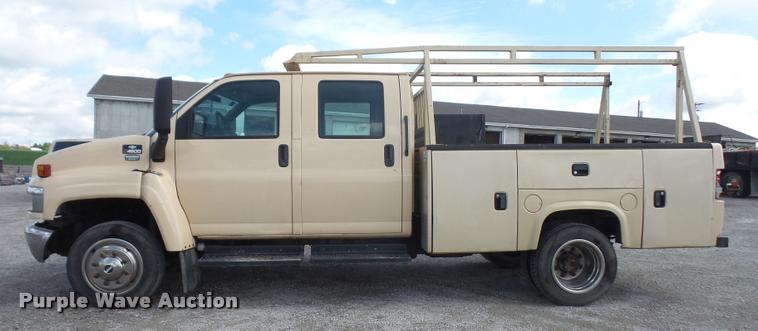 image for item DA1558 2009 Chevrolet C4500 crew cab utility truck
