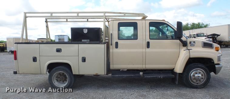 image for item DA1558 2009 Chevrolet C4500 crew cab utility truck