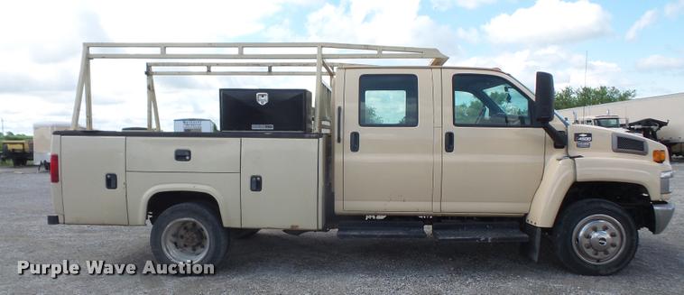 image for item DA1558 2009 Chevrolet C4500 crew cab utility truck