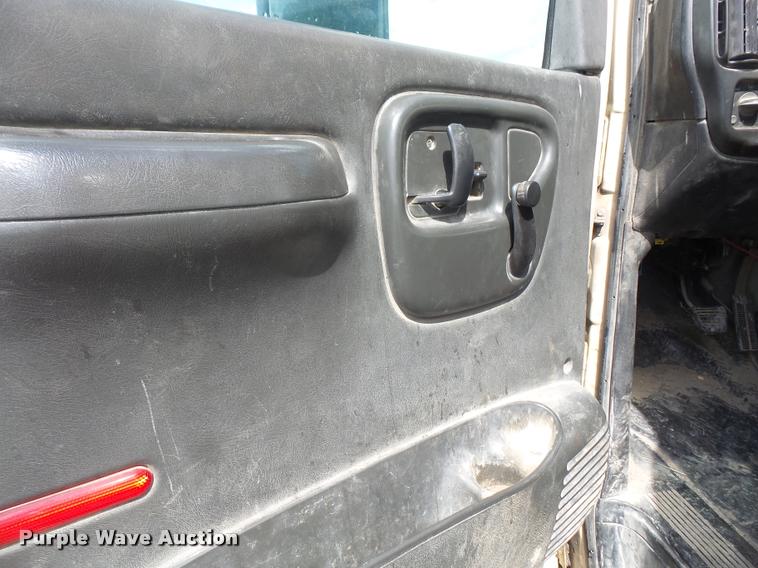 image for item DA1558 2009 Chevrolet C4500 crew cab utility truck