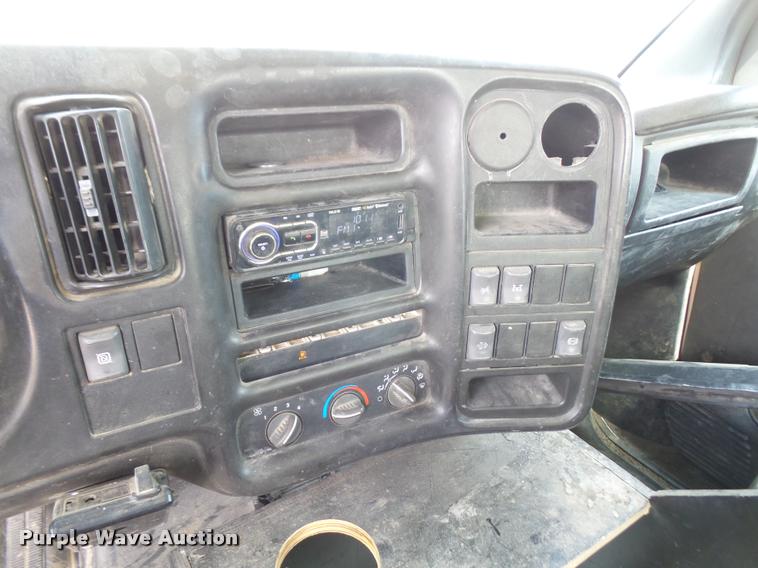 image for item DA1558 2009 Chevrolet C4500 crew cab utility truck