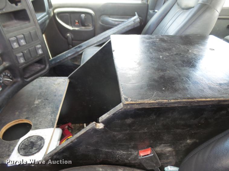 image for item DA1558 2009 Chevrolet C4500 crew cab utility truck