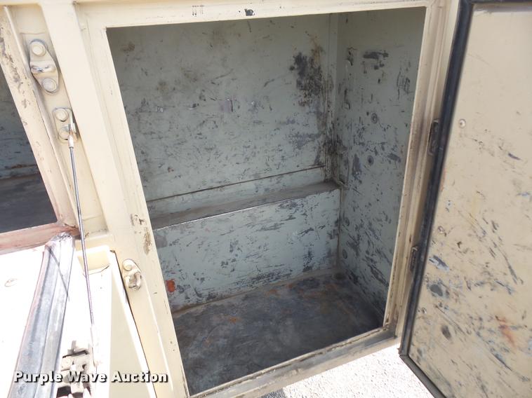 image for item DA1558 2009 Chevrolet C4500 crew cab utility truck