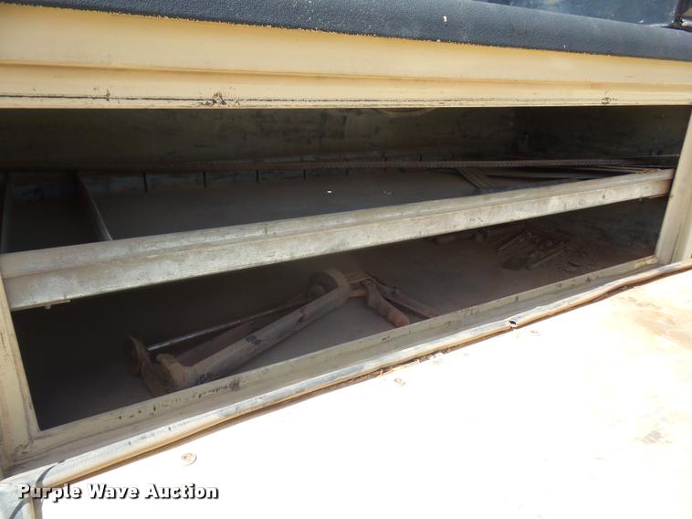 image for item DA1558 2009 Chevrolet C4500 crew cab utility truck