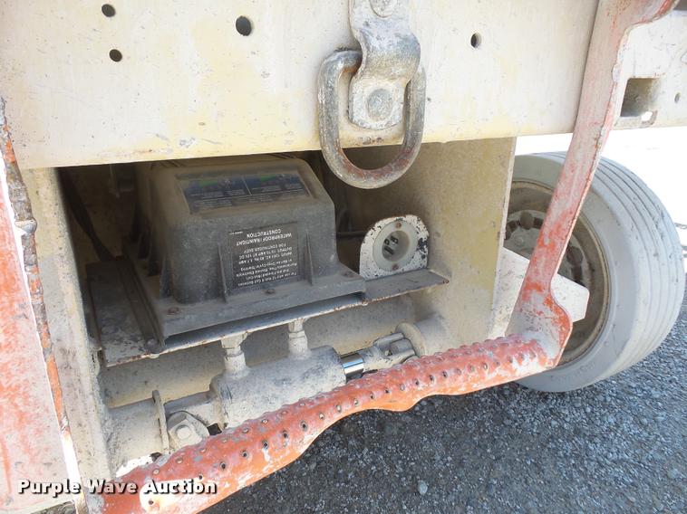 image for item DA1560 1998 JLG 2646E scissor lift