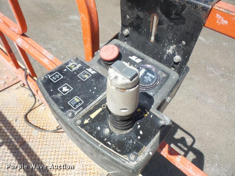 image for item DA1560 1998 JLG 2646E scissor lift