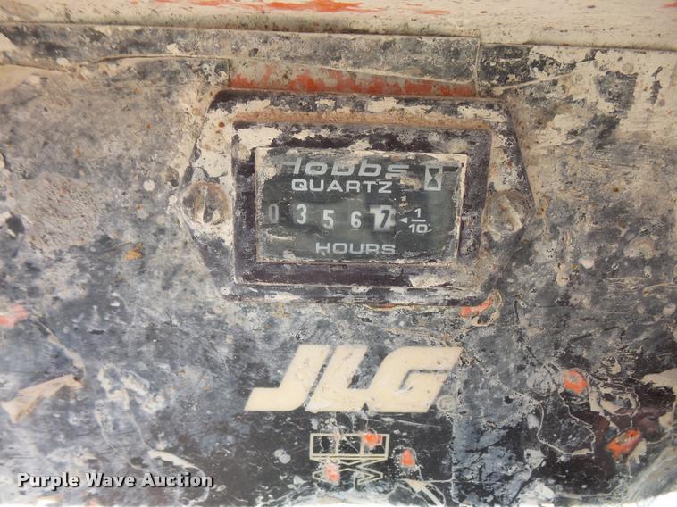 image for item DA1560 1998 JLG 2646E scissor lift