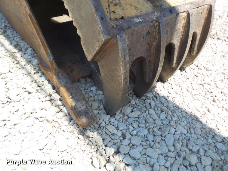 image for item DA1565 1997 Komatsu PC200LC-6LE excavator