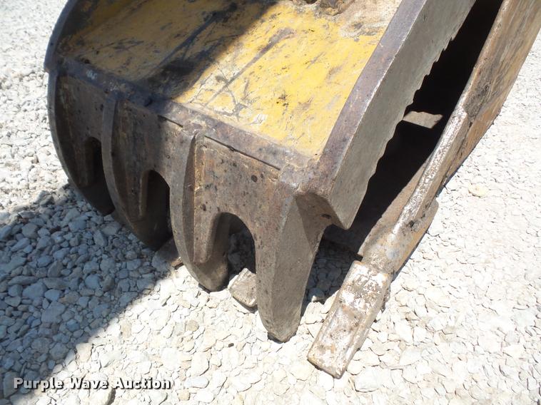 image for item DA1565 1997 Komatsu PC200LC-6LE excavator