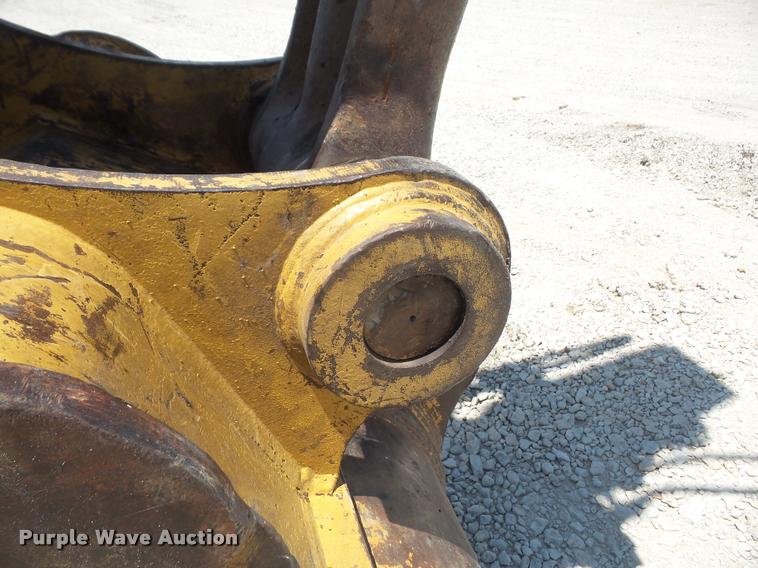 image for item DA1565 1997 Komatsu PC200LC-6LE excavator