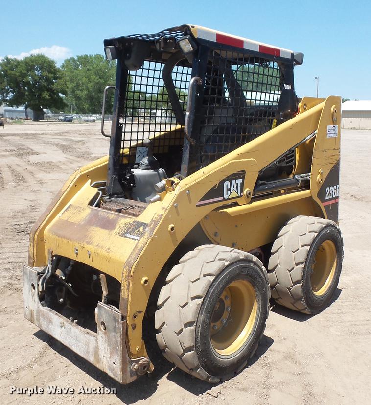image for item DA1569 2005 Caterpillar 236B skid steer