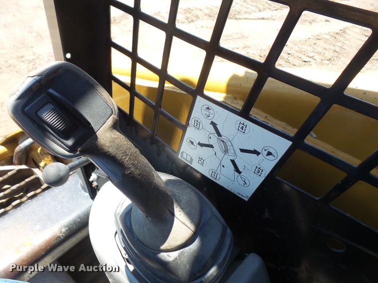 image for item DA1569 2005 Caterpillar 236B skid steer