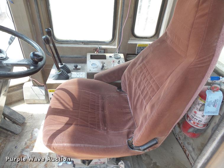 image for item DA1570 Kawasaki 80Z III wheel loader