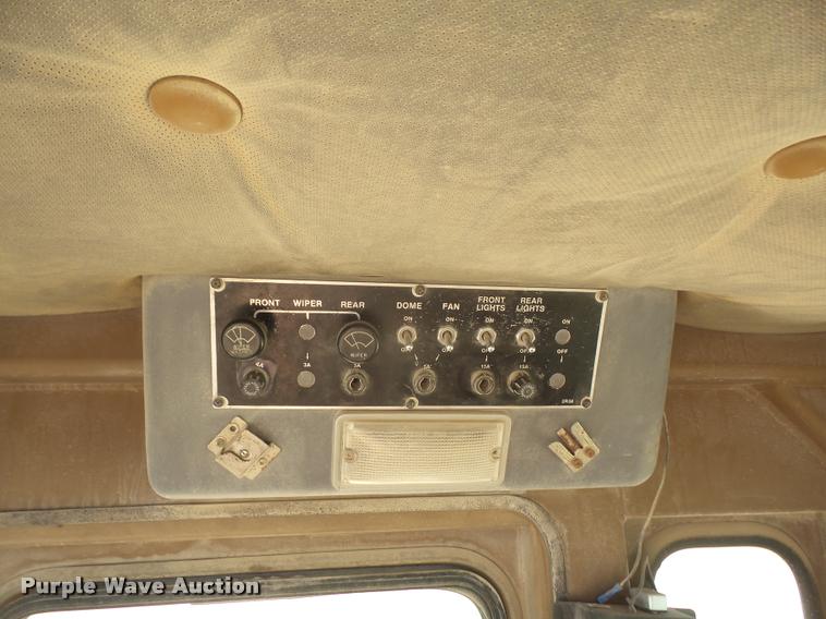 image for item DA1570 Kawasaki 80Z III wheel loader