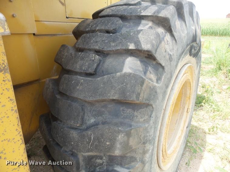 image for item DA1570 Kawasaki 80Z III wheel loader