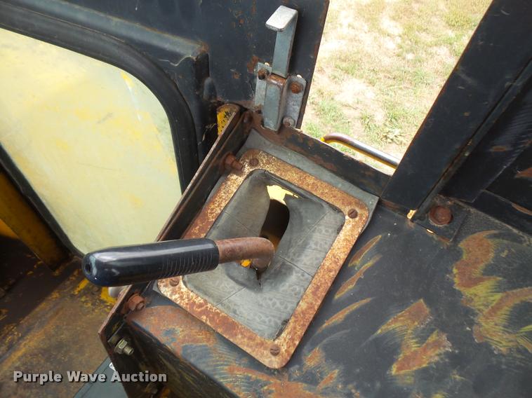 image for item DA1574 Owatonna 880 wheel loader