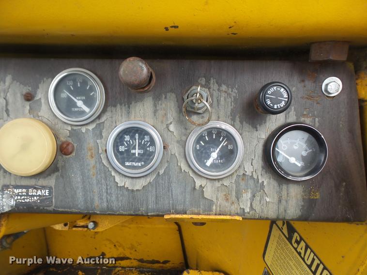 image for item DA1574 Owatonna 880 wheel loader