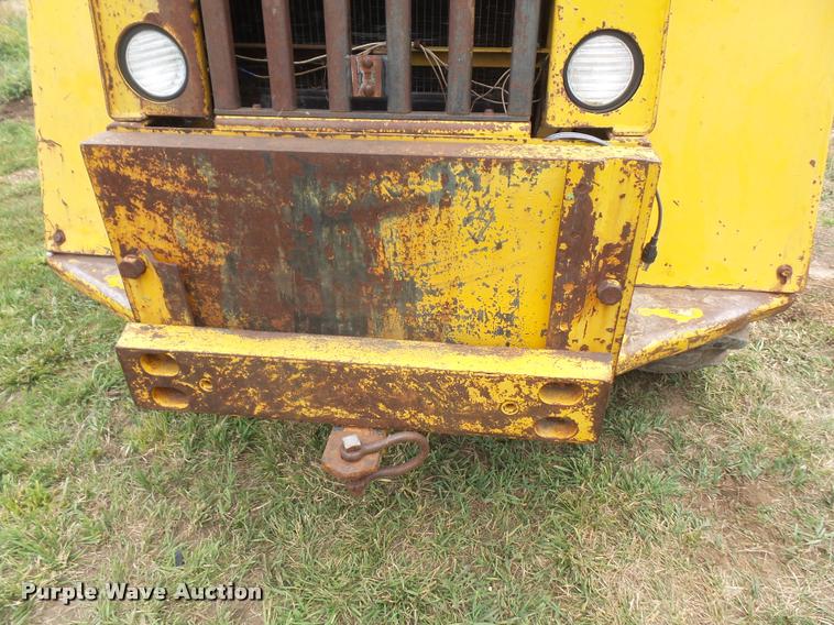 image for item DA1574 Owatonna 880 wheel loader