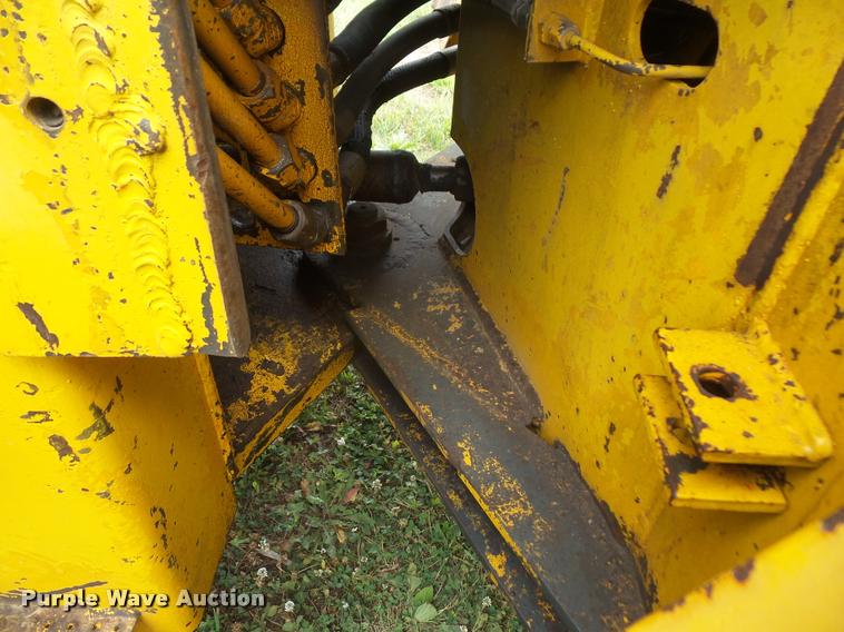 image for item DA1574 Owatonna 880 wheel loader