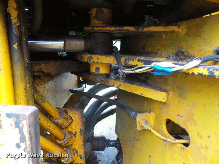 image for item DA1574 Owatonna 880 wheel loader