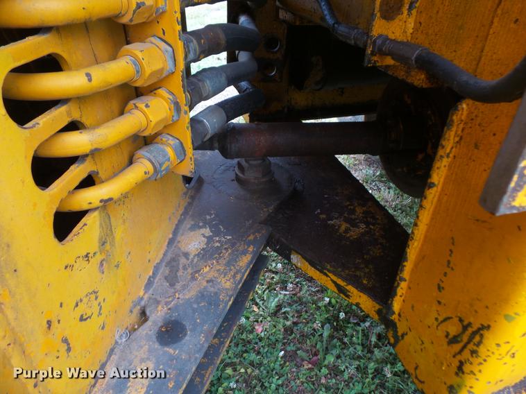 image for item DA1574 Owatonna 880 wheel loader