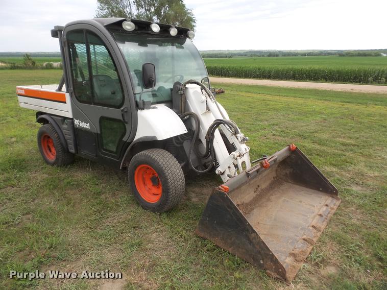 image for item DA1582 2002 Bobcat Toolcat 5600 utility work machine