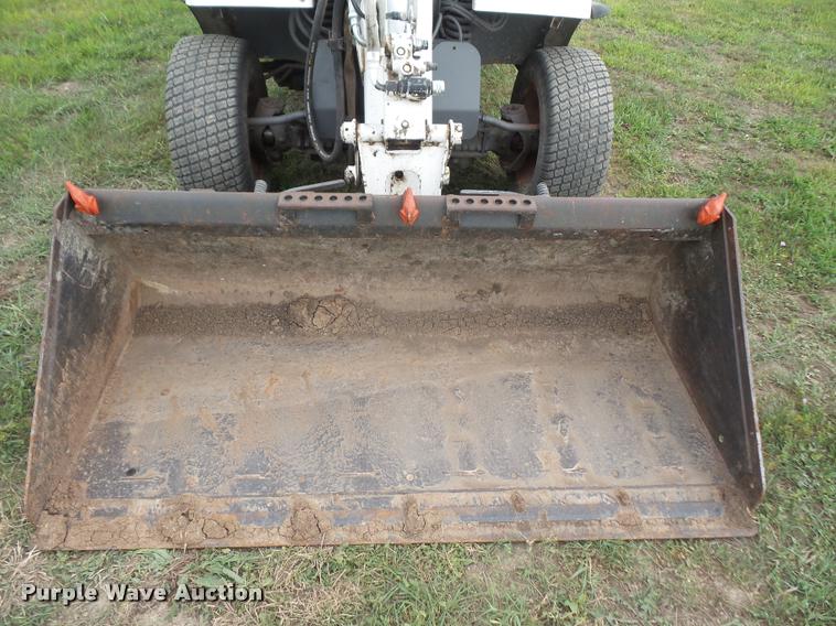 image for item DA1582 2002 Bobcat Toolcat 5600 utility work machine