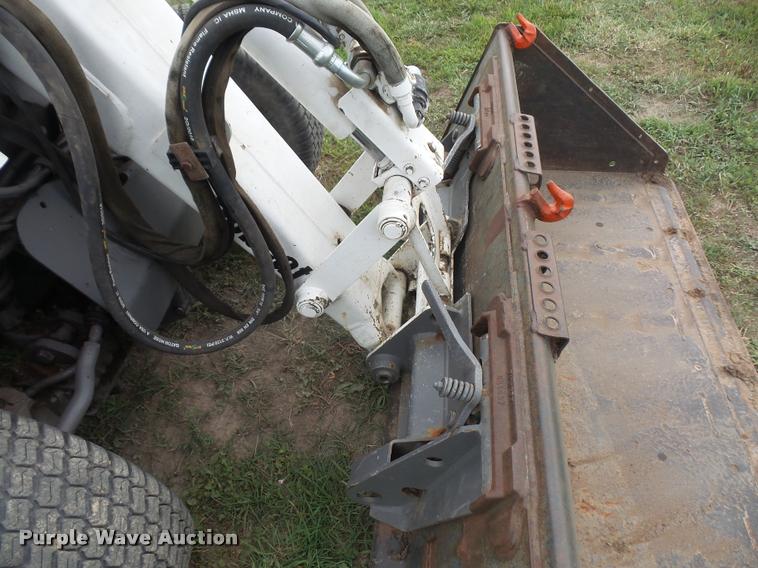 image for item DA1582 2002 Bobcat Toolcat 5600 utility work machine