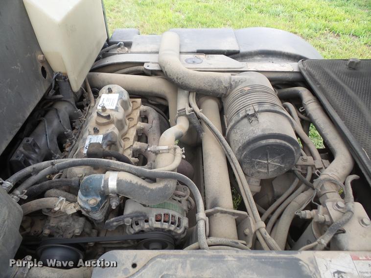 image for item DA1582 2002 Bobcat Toolcat 5600 utility work machine